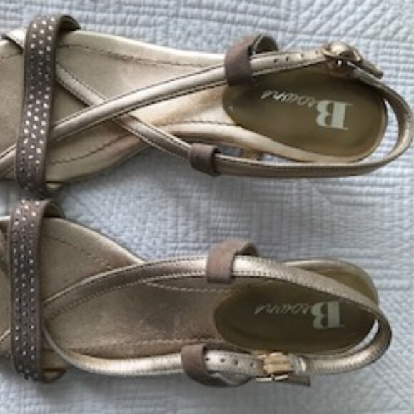 Golden champagne Leather sandals, size 8, NEW ! - Picture 3 of 6